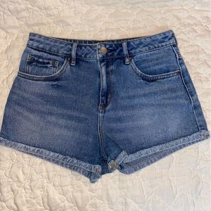 PacSun Hi Rise Short jean shorts. Size 26